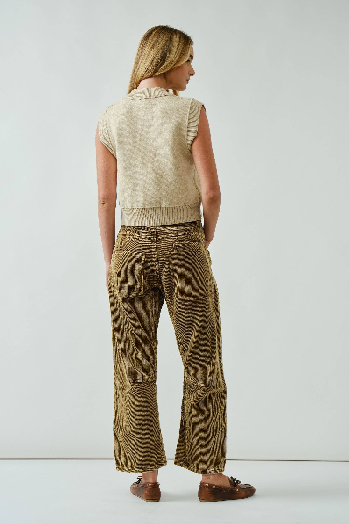 Barrel Corduroy Pants in Camel