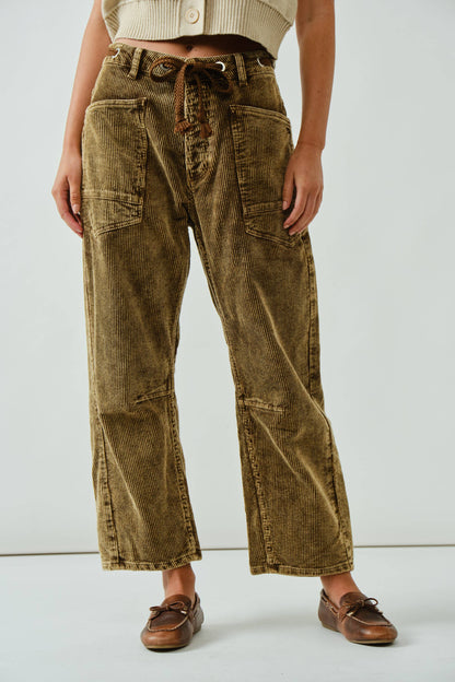 Barrel Corduroy Pants in Camel