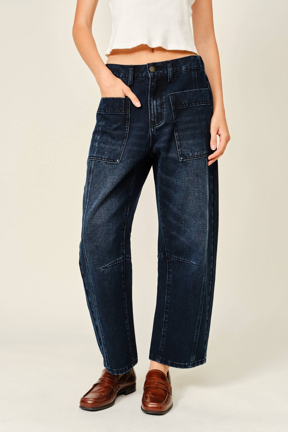 DARK WASHED BARREL JEANS
