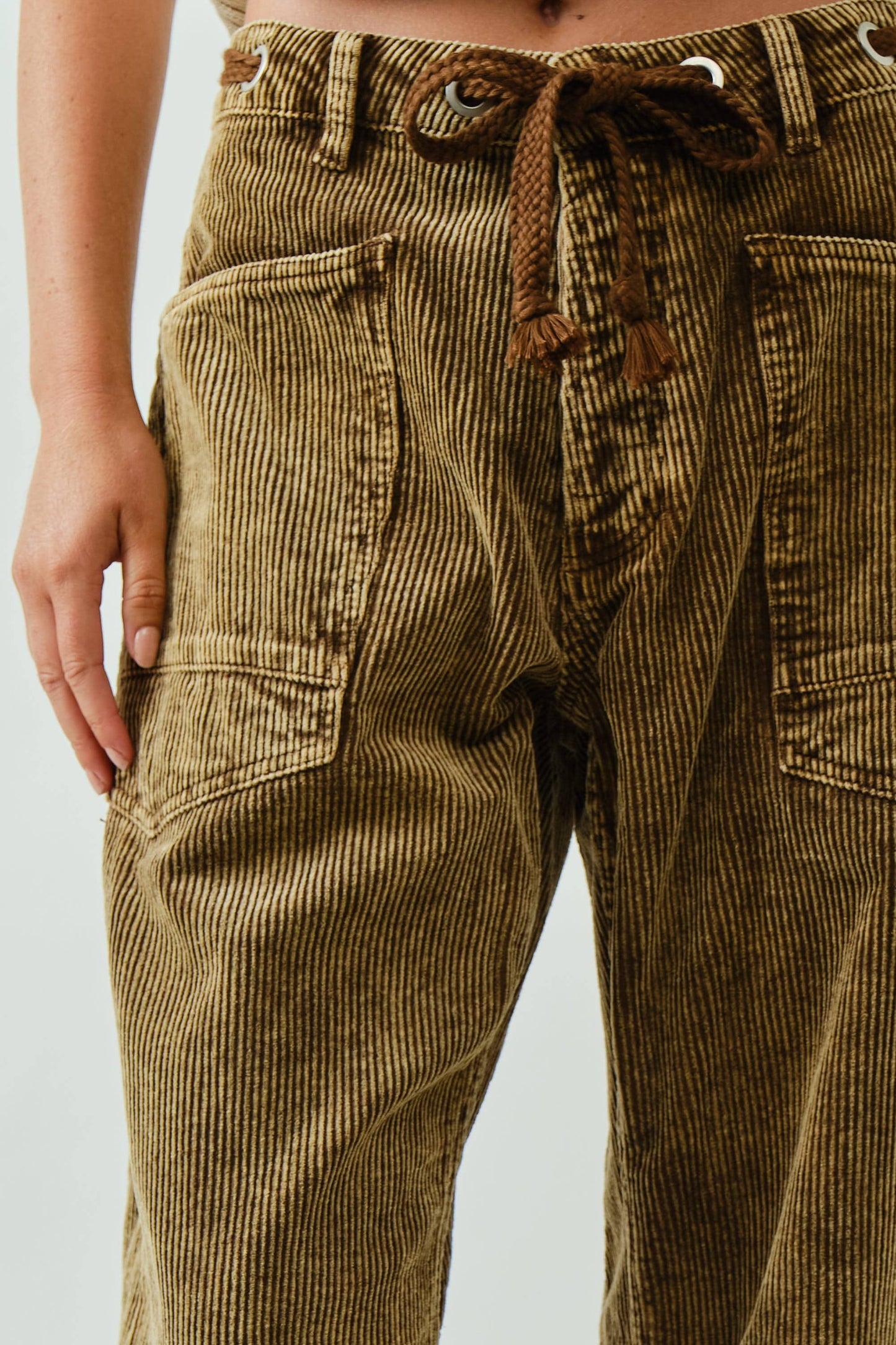 Barrel Corduroy Pants in Camel