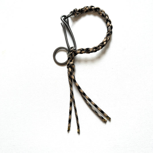 Keychain: Paracord Wristlet with Large Gunmetal Fish Hook