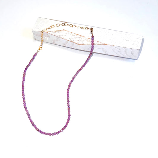 Necklace: Choker: Phosphosiderite