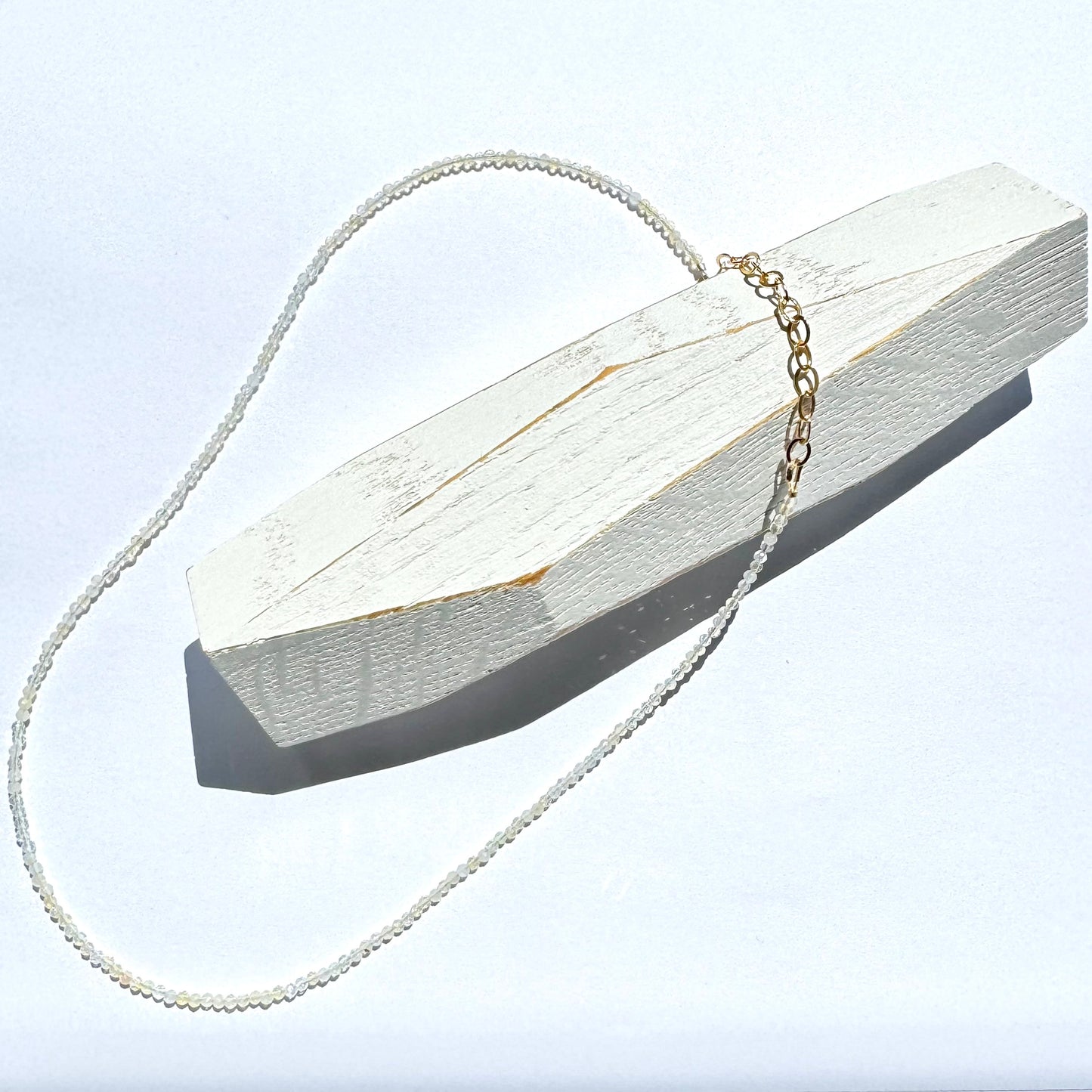 Necklace: Choker: White Opal