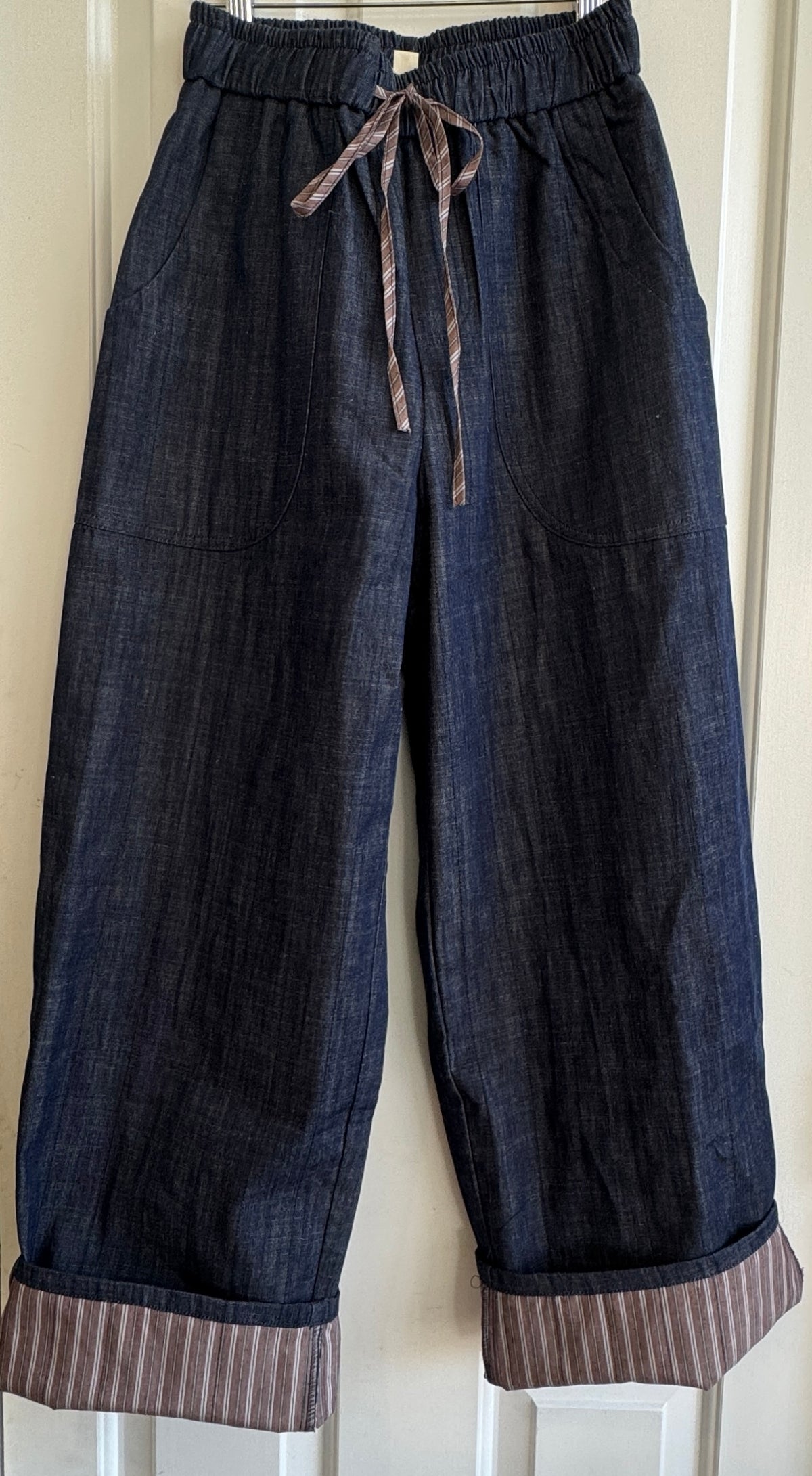 The KORNER-PARIS Nathan Pants in Denim with striped lining