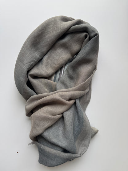 MARTYN THOMPSON Cashmere and silk "Cloud" scarf in blue with fringe edge detail - 28x71"
