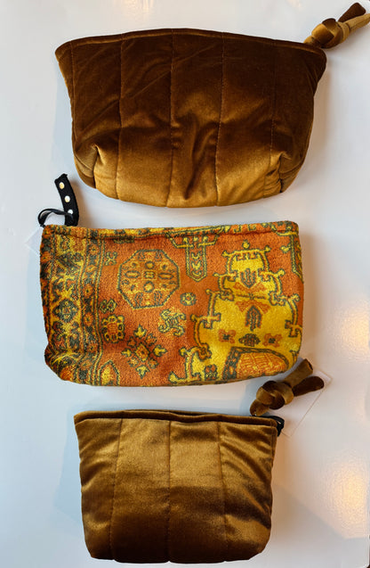 LALLA Small Velvet Pouch Gold