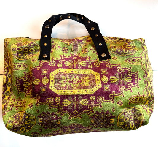 LALLA Carpet  Weekender Bag in Green