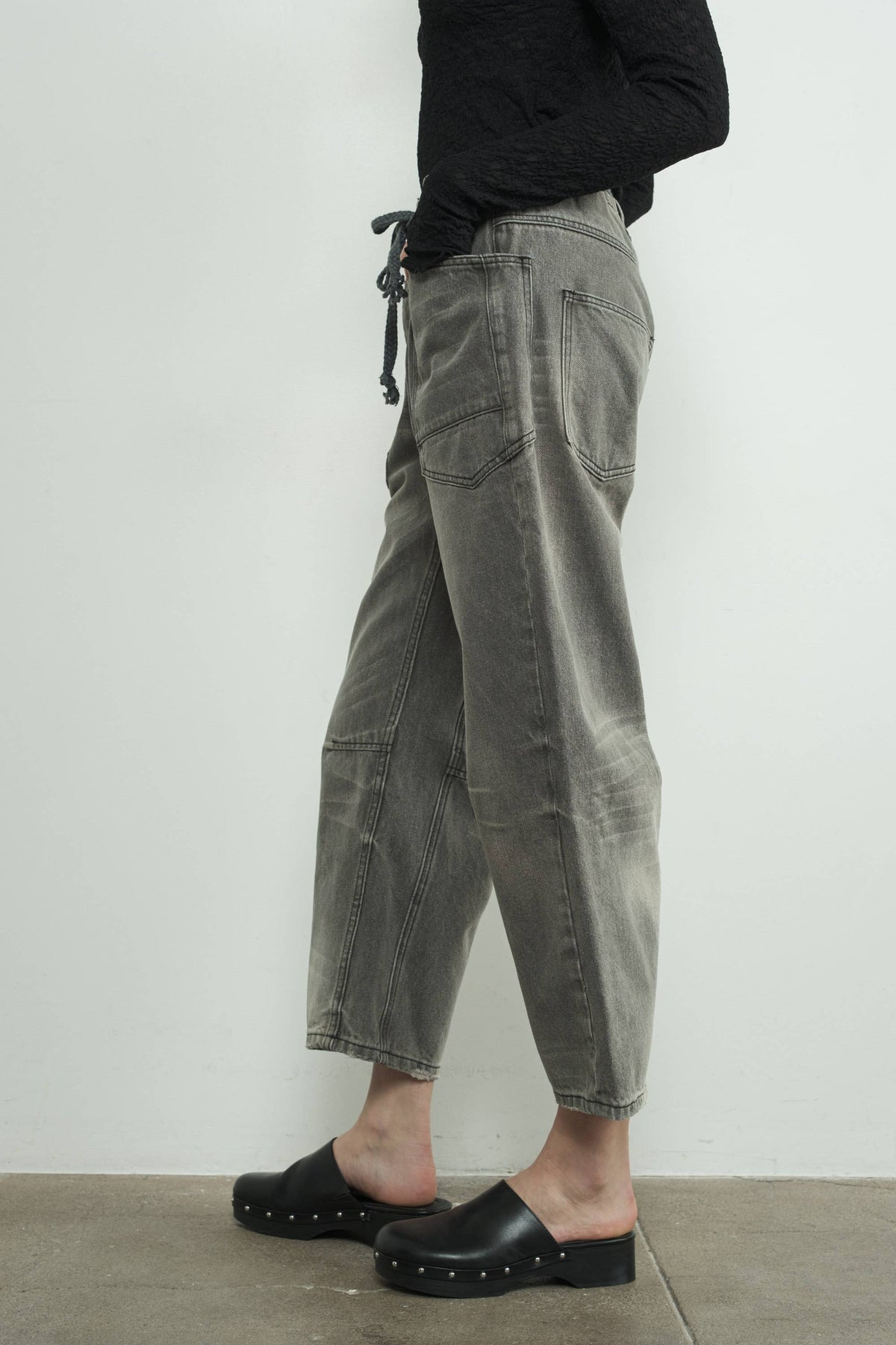 Denim Barrel Jeans in Grey Wash