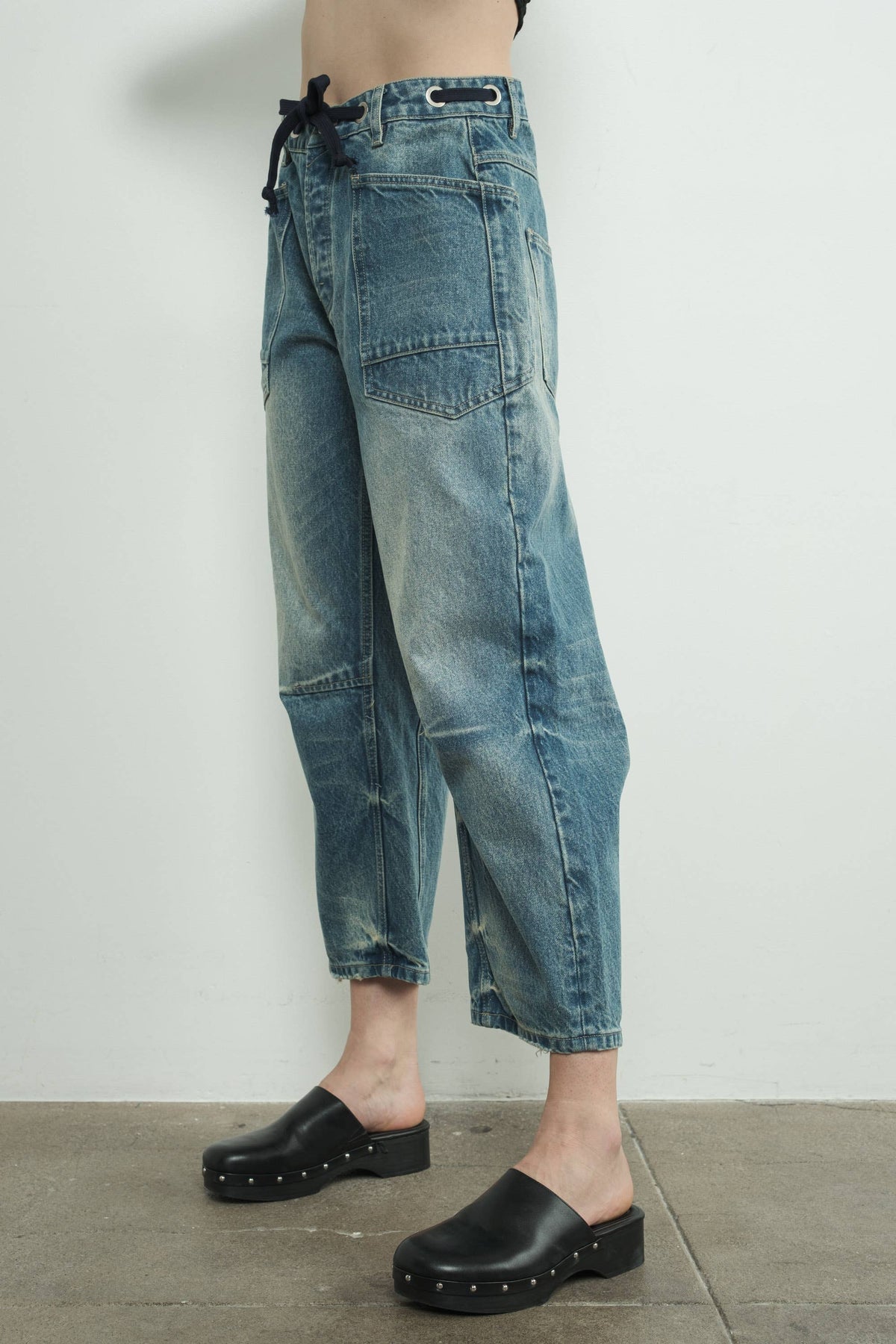 Denim Barrel Jeans in Grey Wash